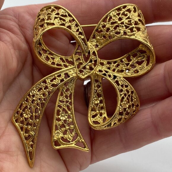 Vtg Large 3" Gold-Tone Filigree Bow Ribbon Brooch Statement Pin 1928 Jewelry Co - Picture 5 of 8